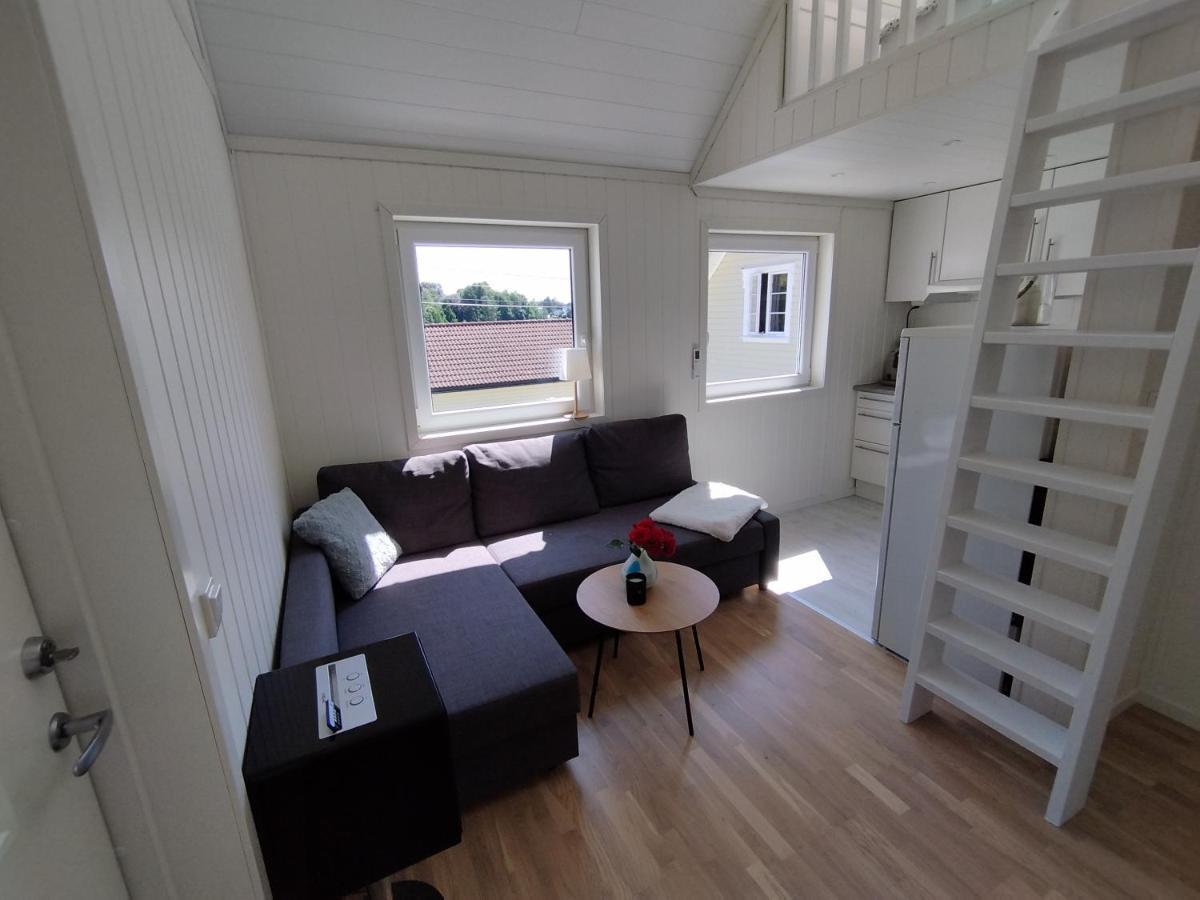 With Terrace Arendal